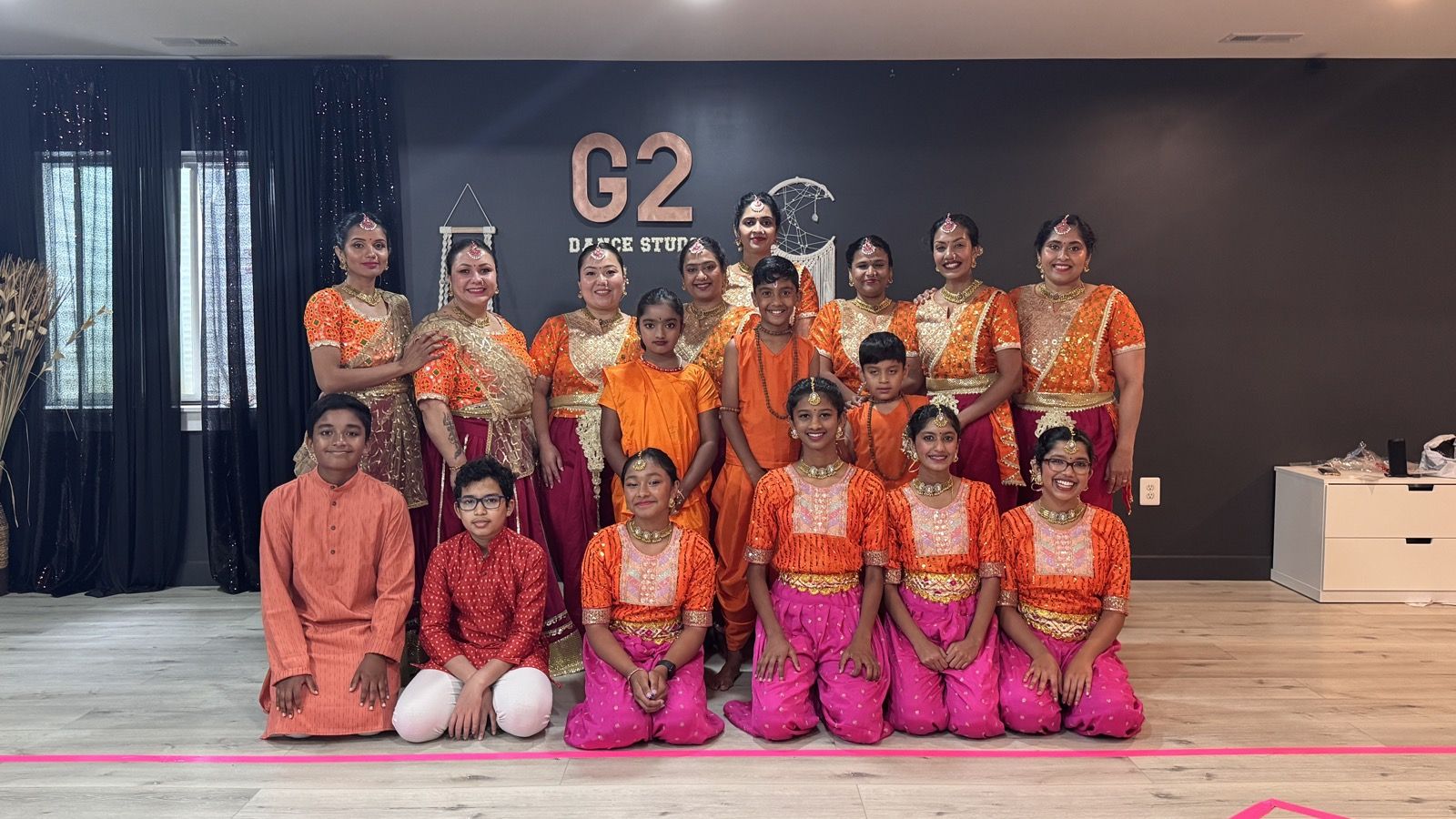 G2 studio photo