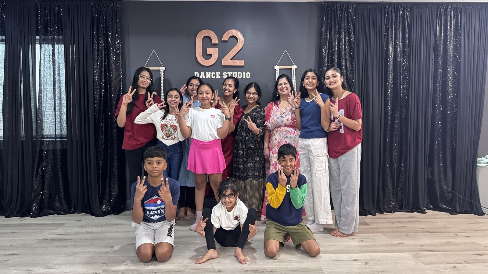 G2 studio photo
