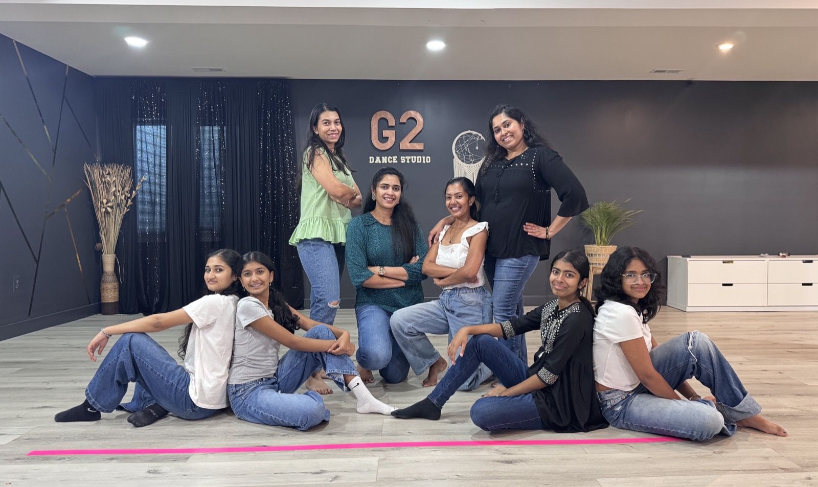 G2 studio photo
