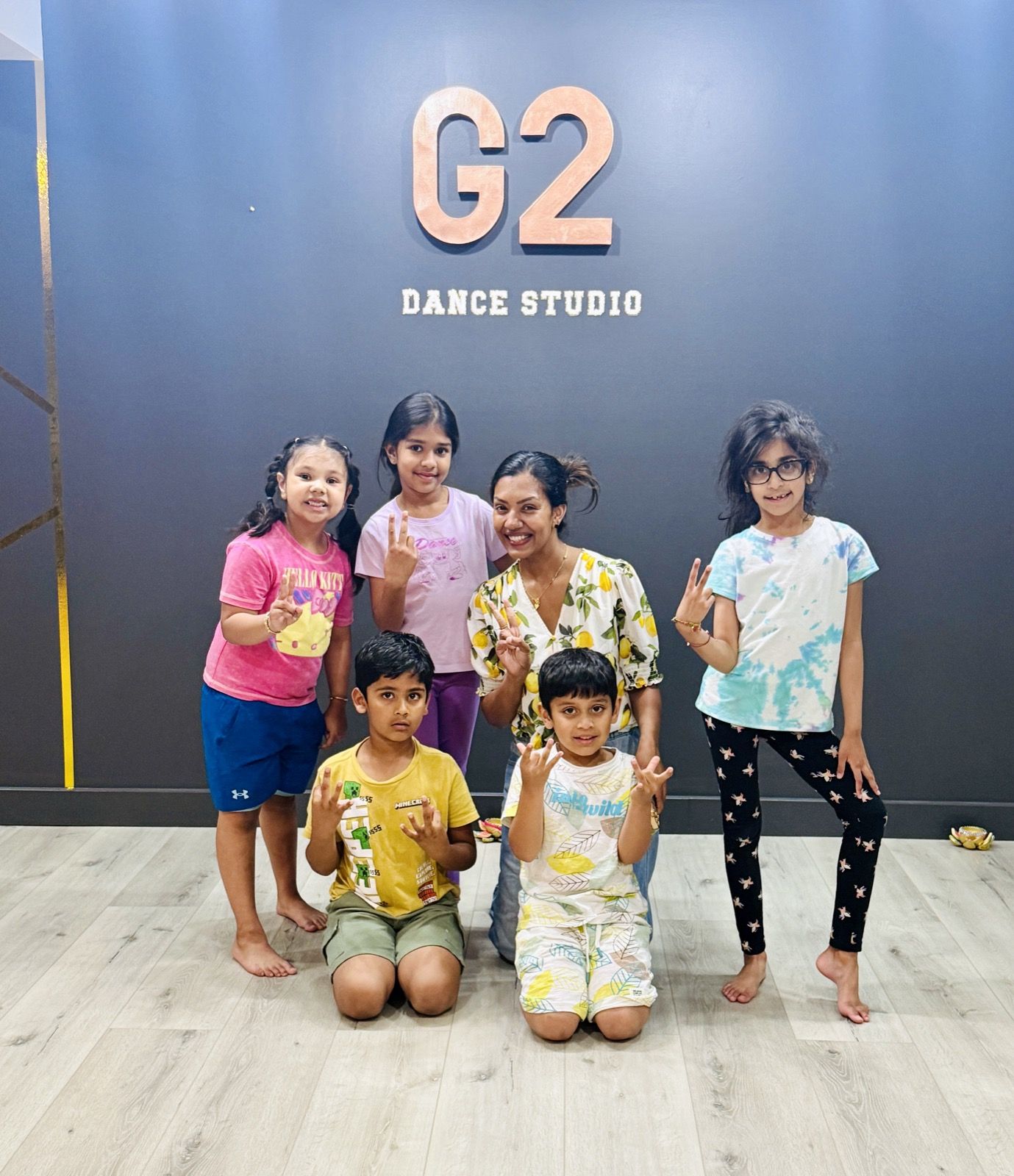 G2 studio photo